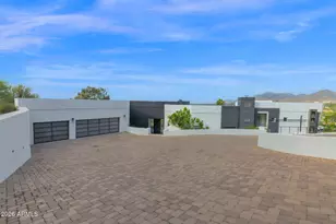 5632 N Camelback Canyon Dr, Phoenix, AZ 85018 - Photo 9