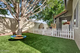 4020 E Melinda Ln, Phoenix, AZ 85050 - Photo 3