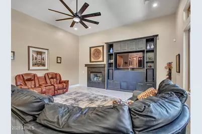 1620 W Silver Pine Drive, Phoenix, AZ 85086 - Photo 37