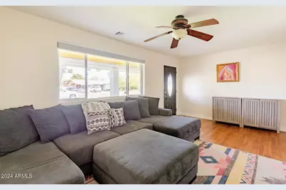 1037 W 10th Street, Mesa, AZ 85201 - Photo 3