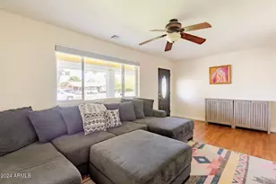 1037 W 10th St, Mesa, AZ 85201 - Photo 3