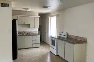 3608 W Hazelwood St, Phoenix, AZ 85019 - Photo 3