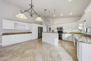 1623 E Runion Dr, Phoenix, AZ 85024 - Photo 13