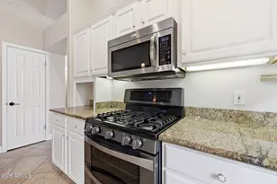 1623 E Runion Dr, Phoenix, AZ 85024 - Photo 17