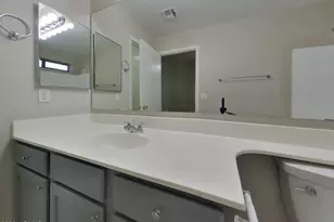 2022 E Winston Dr, Phoenix, AZ 85042 - Photo 7