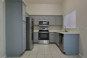 2022 E Winston Dr, Phoenix, AZ 85042 - Photo 5