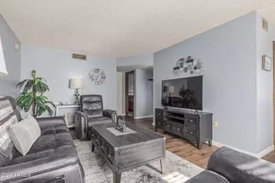 9806 W Lancaster Drive, Sun City, AZ 85351 - Photo 7