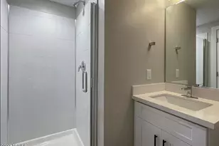 3215 E Flower St, Phoenix, AZ 85018 - Photo 19