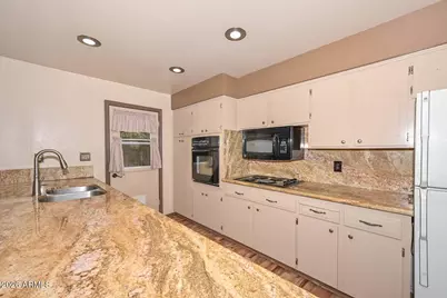 11002 N 45th Avenue, Glendale, AZ 85304 - Photo 11