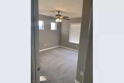 21842 N 40th Place, Phoenix, AZ 85050 - Photo 13
