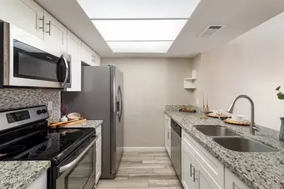 5745 N 44th Lane, Glendale, AZ 85301 - Photo 7