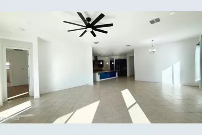 3355 E Constance Way, Phoenix, AZ 85042 - Photo 9