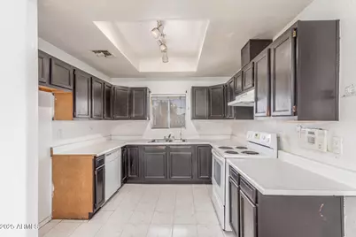 8676 W Mountain View Road, Peoria, AZ 85345 - Photo 13