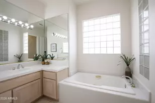 3124 E Squaw Peak Cir, Phoenix, AZ 85016 - Photo 21