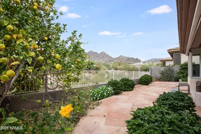 3124 E Squaw Peak Circle, Phoenix, AZ 85016 - Photo 27
