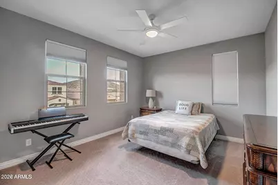 517 E Balao Drive E, Phoenix, AZ 85085 - Photo 13