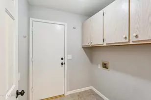 1737 W Hiddenview Dr, Phoenix, AZ 85045 - Photo 29