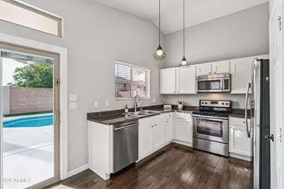 1737 W Hiddenview Drive, Phoenix, AZ 85045 - Photo 7