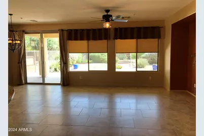 12399 W Roberta Lane, Peoria, AZ 85383 - Photo 13