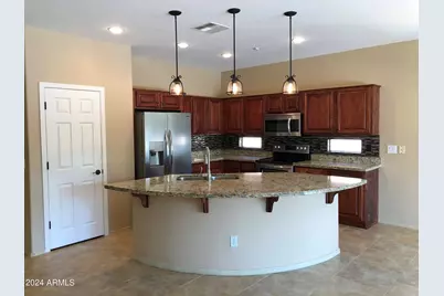 12399 W Roberta Lane, Peoria, AZ 85383 - Photo 5