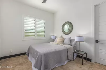 712 E Buist Avenue, Phoenix, AZ 85042 - Photo 29