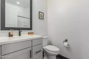 712 E Buist Ave, Phoenix, AZ 85042 - Photo 41