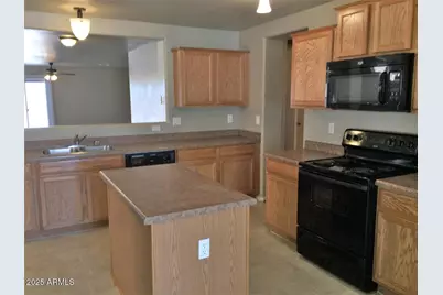 307 S Carter Ranch Road, Coolidge, AZ 85128 - Photo 3