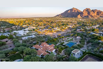 6742 N 48th Street, Paradise Valley, AZ 85253 - Photo 1