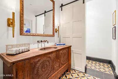 6742 N 48th Street, Paradise Valley, AZ 85253 - Photo 17