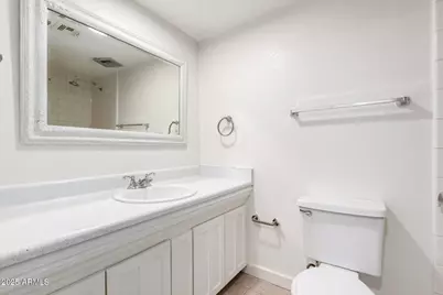 2569 W Berridge Lane #D-215, Phoenix, AZ 85017 - Photo 15