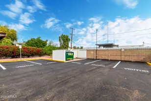 2569 W Berridge Ln, Phoenix, AZ 85017 - Photo 27