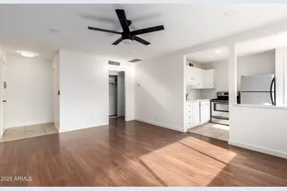 2569 W Berridge Lane #D-215, Phoenix, AZ 85017 - Photo 3