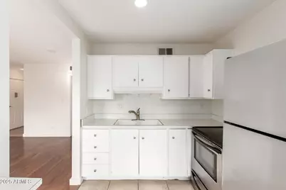 2569 W Berridge Lane #D-215, Phoenix, AZ 85017 - Photo 9