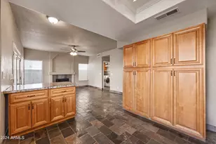 9166 E Laurel Ln, Scottsdale, AZ 85260 - Photo 11