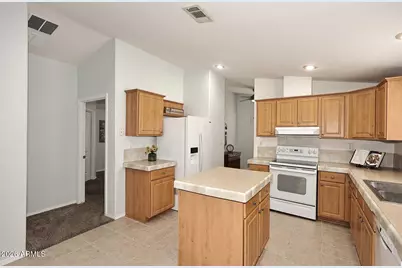 10960 N 67th Avenue #92, Glendale, AZ 85304 - Photo 5