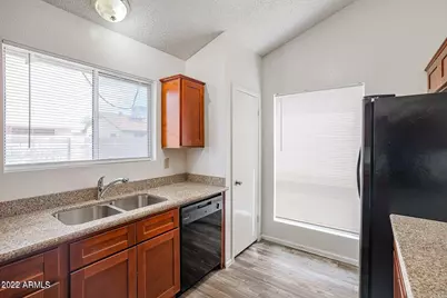 7320 W Krall Street, Glendale, AZ 85303 - Photo 11