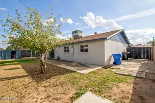 4460 W Avalon Dr, Phoenix, AZ 85031 - Photo 27