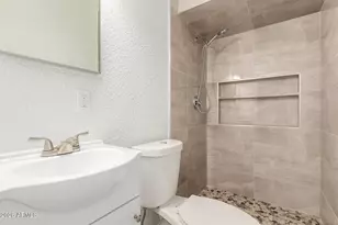 4460 W Avalon Dr, Phoenix, AZ 85031 - Photo 19