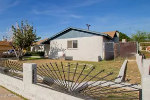 4460 W Avalon Dr, Phoenix, AZ 85031 - Photo 7