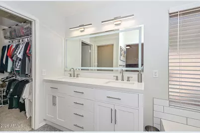 22511 N 74th Lane, Glendale, AZ 85310 - Photo 11