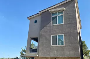 7045 W Carter Dr, Chandler, AZ 85226 - Photo 1