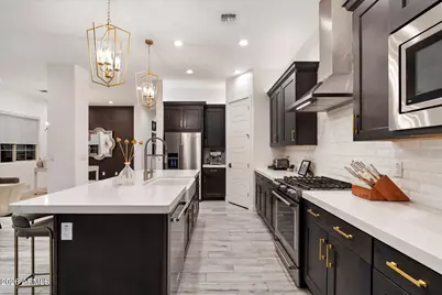 21514 N 58th Street, Phoenix, AZ 85054 - Photo 11