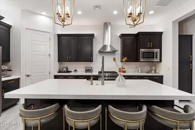 21514 N 58th Street, Phoenix, AZ 85054 - Photo 9