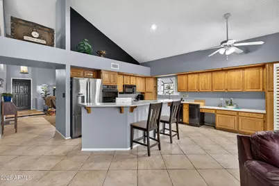 7025 W McRae Way, Glendale, AZ 85308 - Photo 9