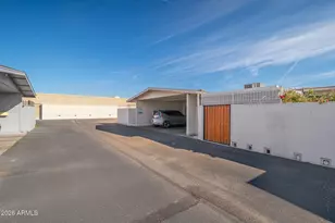 10616 W Coggins Dr, Sun City, AZ 85351 - Photo 41