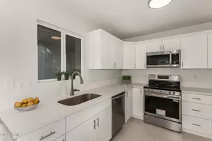 22202 N 32nd Ave, Phoenix, AZ 85027 - Photo 9