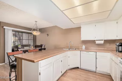 4545 N 67th Avenue #1058, Phoenix, AZ 85033 - Photo 9