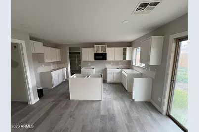 951 W Elizabeth Way, Coolidge, AZ 85128 - Photo 5