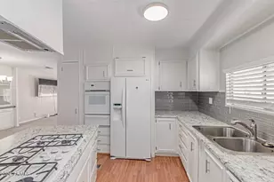 2650 W Union Hills Dr, Phoenix, AZ 85027 - Photo 9