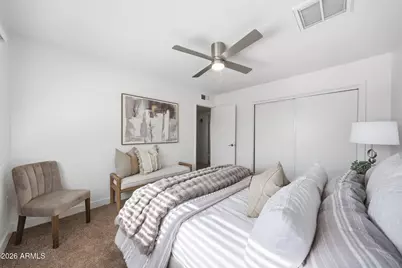 10037 W Cumberland Drive, Sun City, AZ 85351 - Photo 11